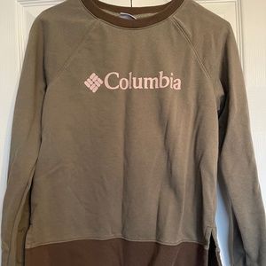 Columbia sweatshirt